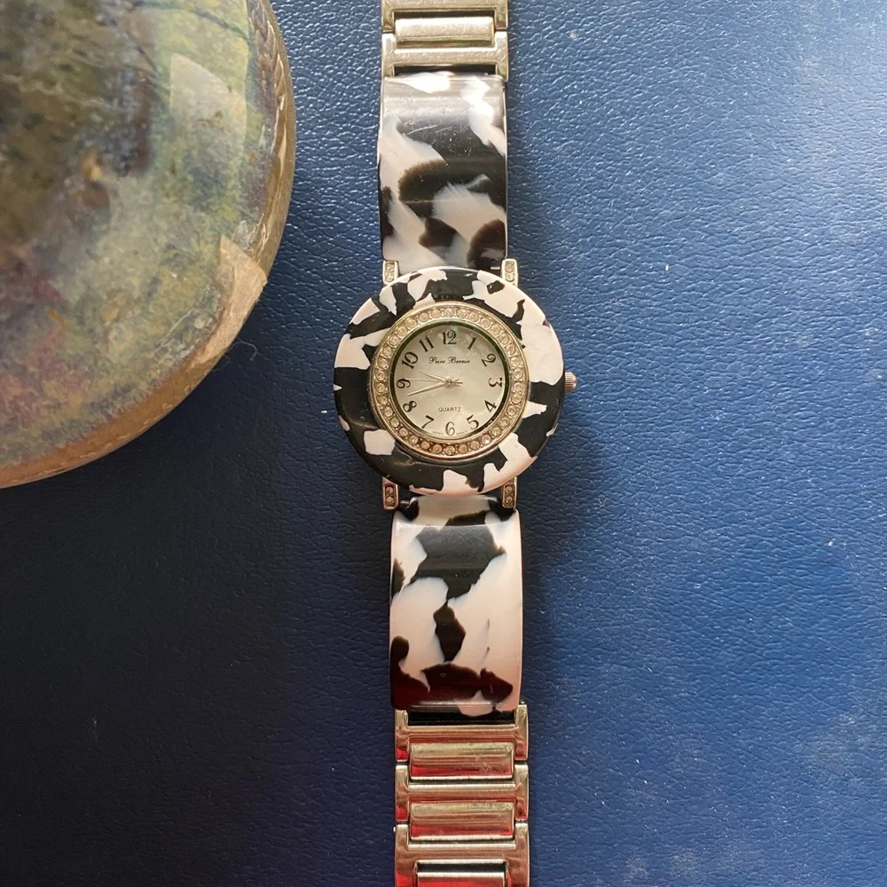 Beautiful Peire Bernie Womens Black and White Watch